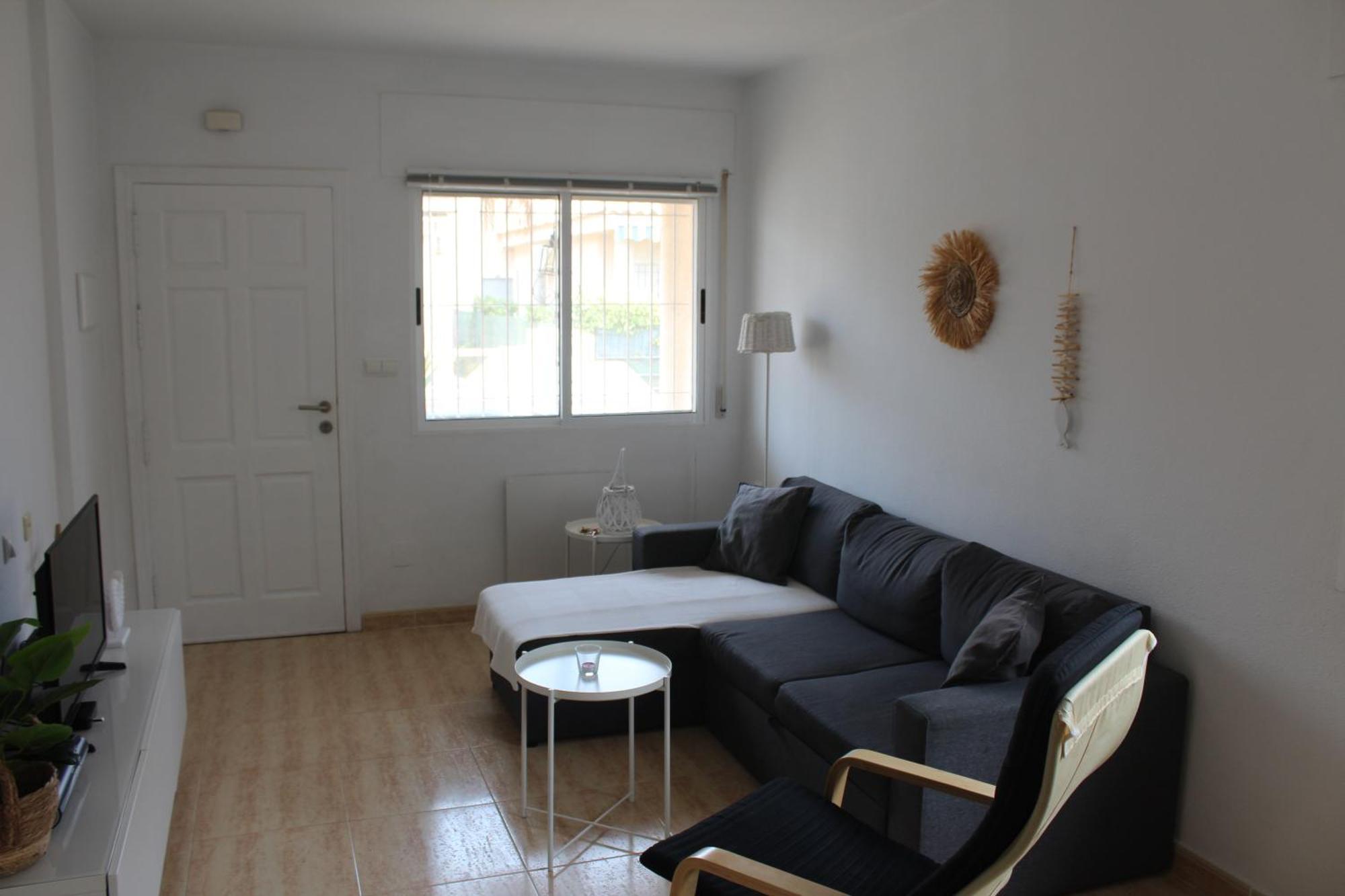 With 2 Bedrooms And Roof Terrace In The Center Of La Zenia. Free Wifi. Сasa de vacaciones Oriola (Orihuela)