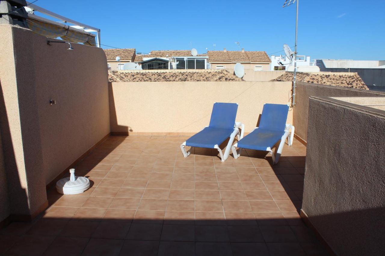 Vakantiehuis With 2 Bedrooms And Roof Terrace In The Center Of La Zenia. Free Wifi. Orihuela